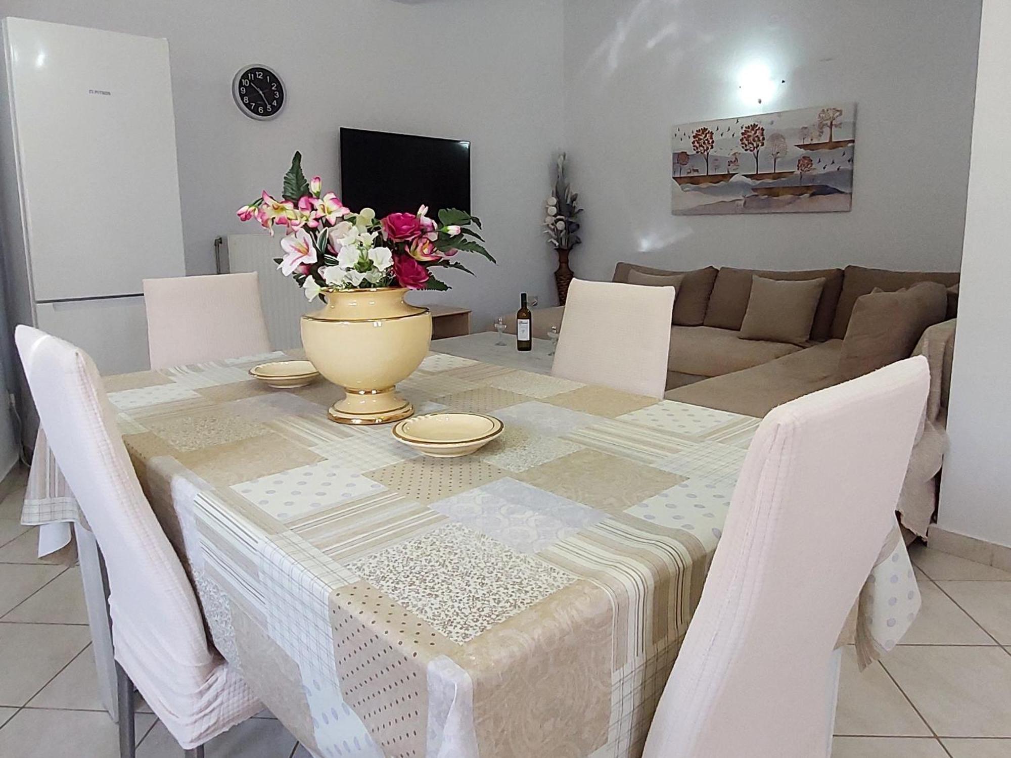 Turla'S Apartment Дассия Экстерьер фото